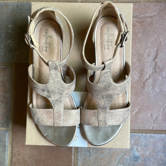 Clarks abigail lily pewter size 7M - Picture 9 of 10